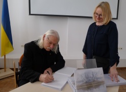 A.Ostašenkovas dalina autografus. LGGRTC nuotrauka A.Ostašenkovas dalina autografus. LGGRTC nuotrauka